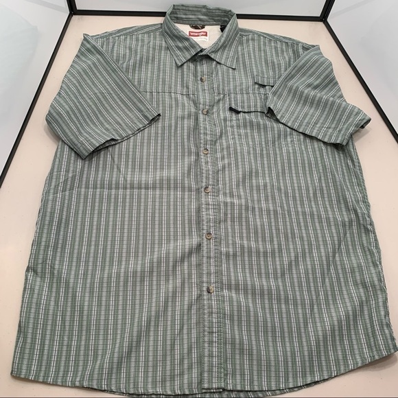 Wrangler Shirt Adult Size Large Green Short Sleeve Button Front Performance Men - Picture 1 of 5
